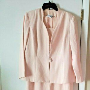 Karen Miller size 12 beige
